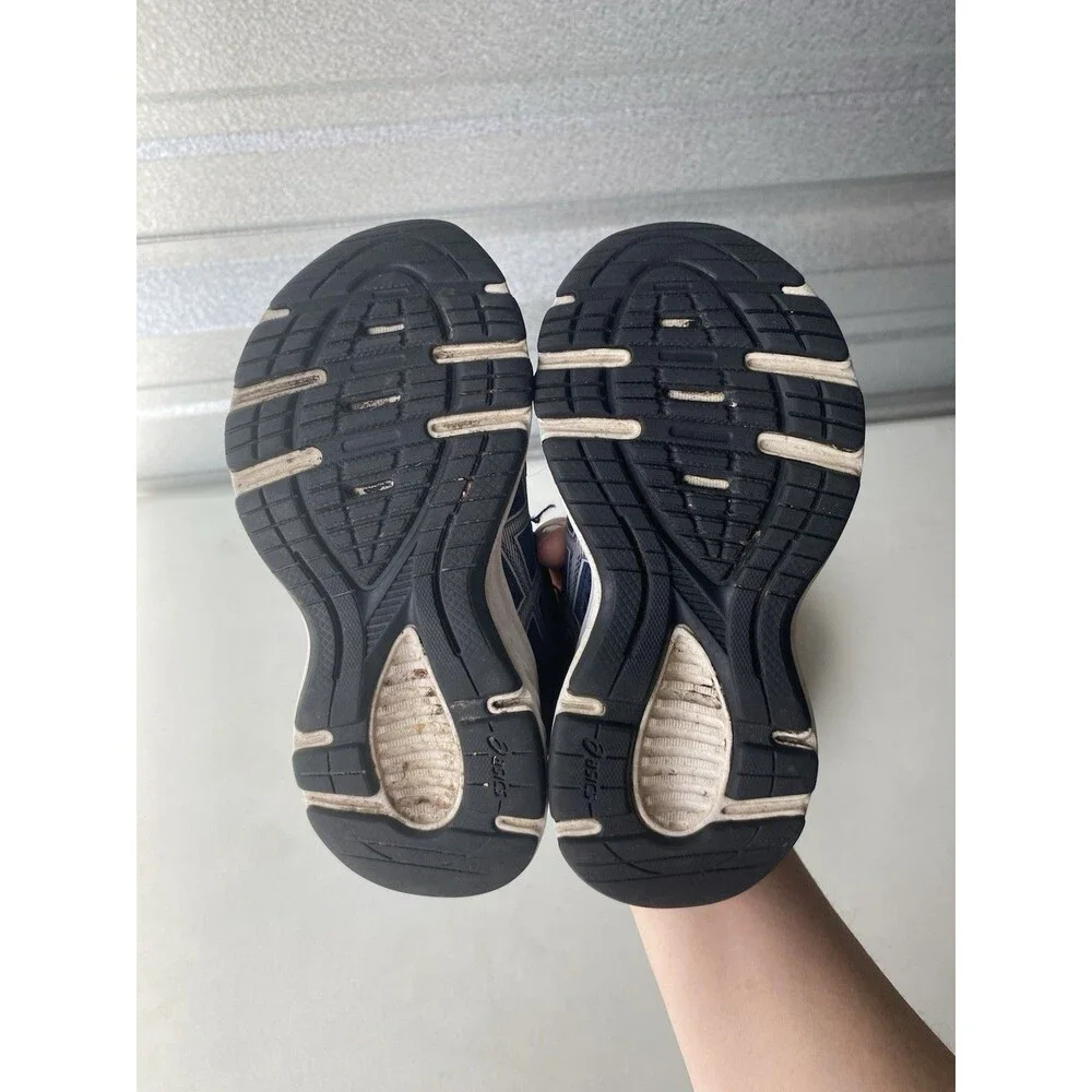 ASICS, Crocs this pre